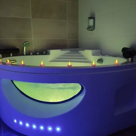 Nouveau*le Bois étoilé*balnéo*massage*détente*wifi*netflix*self-checkin *